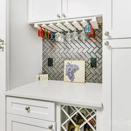 The Davis Den Stylish Pet-friendly Escape * Charlotte