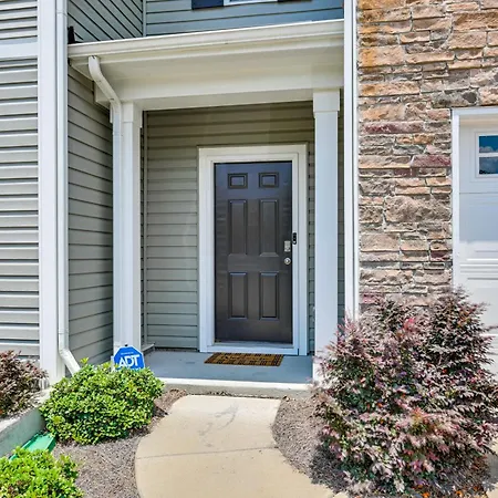 7 Mi To Uptown - Pet-friendly 2-story Townhome! Charlotte