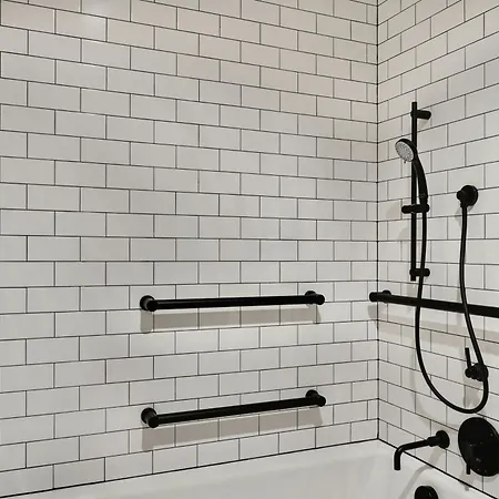 Moxy Downtown Hotel 3*