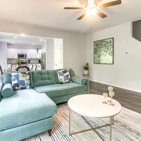 Holiday home & Play In Charlotte: Family W/ Deck *