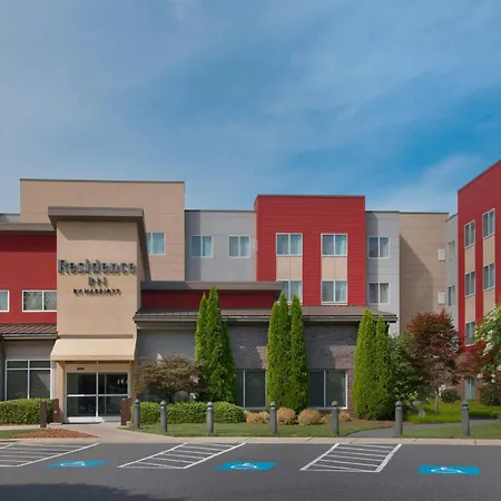 By Marriott Airport 3* Charlotte