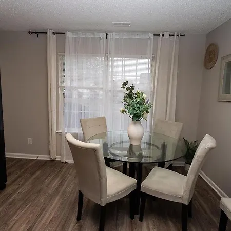 3 Bedroom House 10 Mins To Uptown Holiday home Charlotte