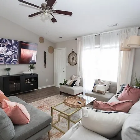3 Bedroom House 10 Mins To Uptown Charlotte