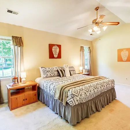 University City Villa Holiday home Charlotte