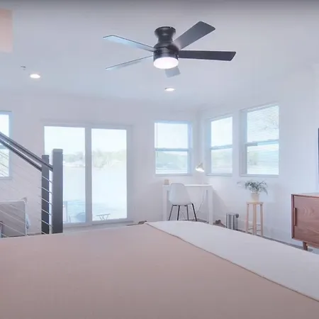 Holiday home Sunset Shores Retreat *