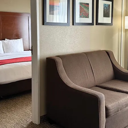 Hotel By Ihg 3*