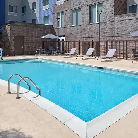 Fairfield & By Marriott Airport Hotel