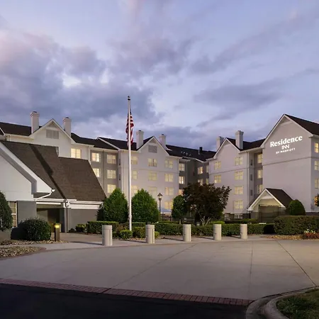 By Marriott Piper Glen
