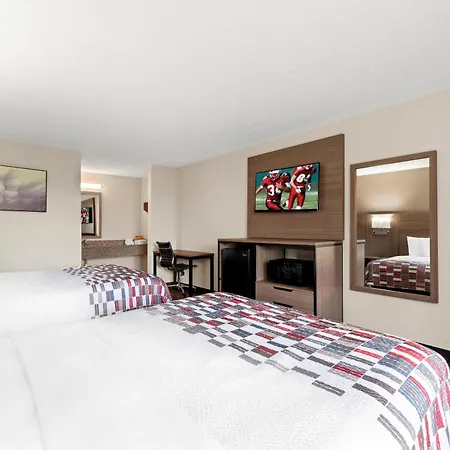 Motel Red Roof - Airport 2*