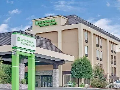Wyndham Garden Airport Southeast 3*
