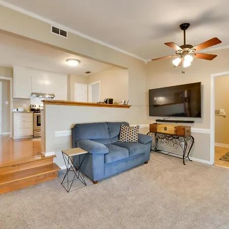 Cozy W/ Fenced Yard < 1 Mi Downtown Matthews! *