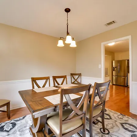Cozy W/ Fenced Yard < 1 Mi Downtown Matthews! * Charlotte