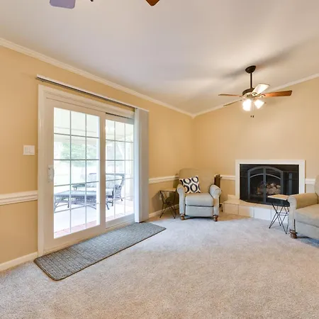 Cozy W/ Fenced Yard < 1 Mi Downtown Matthews! * Charlotte