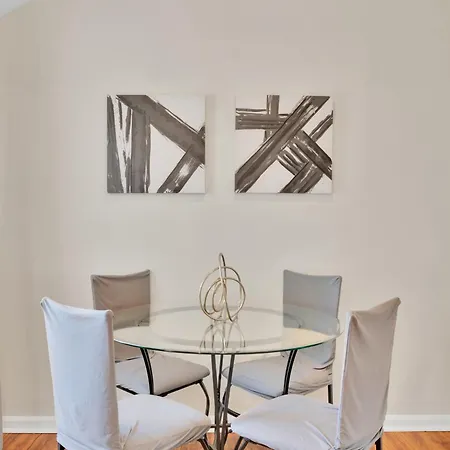 Holiday home Modern & Pet-friendly 3br Near Clt Airport, Uptown, Hospitals