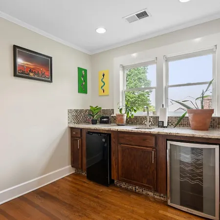Holiday home Walking Distance To Restaurants Bars And Breweries Charlotte