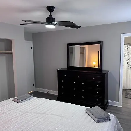 3 Bedroom Town Apartment Charlotte