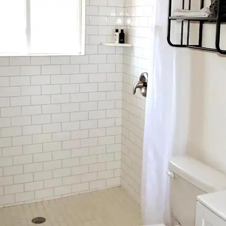 Chic 2br Townhouse W/ Smart Tv, Close To All! Apartment Charlotte