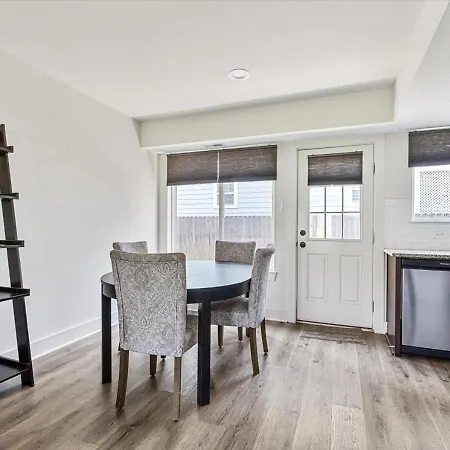 Apartment Sleek 2br Townhouse, Stones Throw To Uptown Charlotte