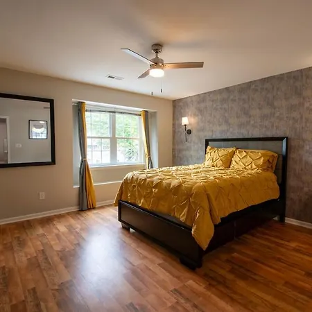 Laid In Luxury 2br Garage Clt *