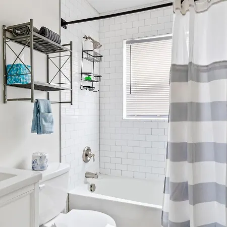 Uptown Nest By Stadium, Convention Center & Arena Apartment *