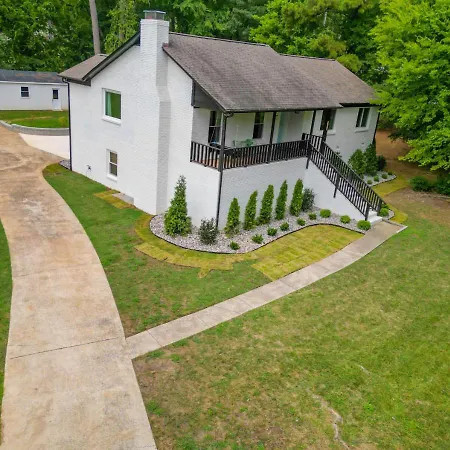 Newly Renovated-private Pool & Huge Deck *