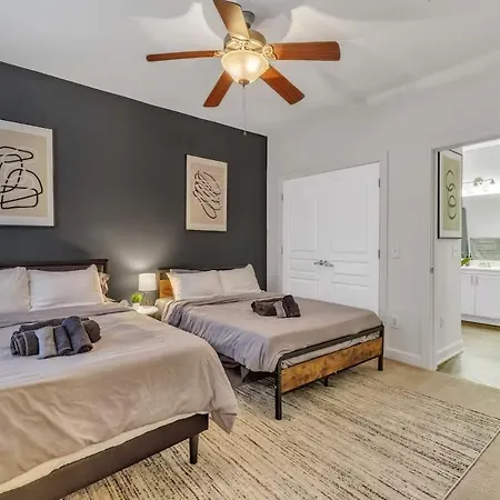 Luxe 1br In Waverly Apartment *