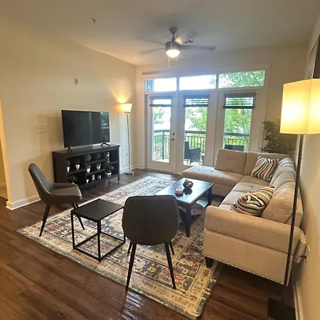 2 Bedroom Boutique In The Heart Of Apartment