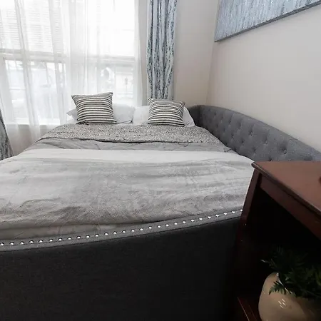 3 Bedroom House 10 Mins To Uptown * Charlotte
