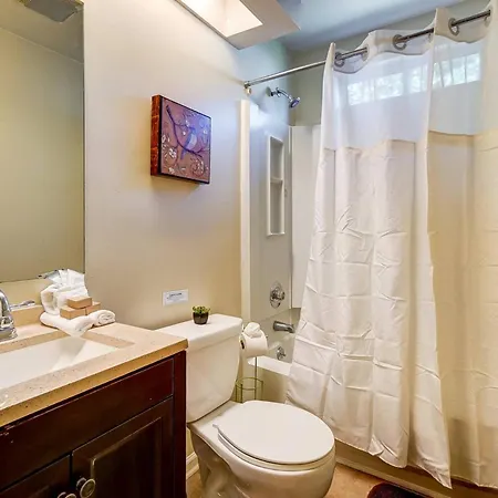 University City Villa Holiday home