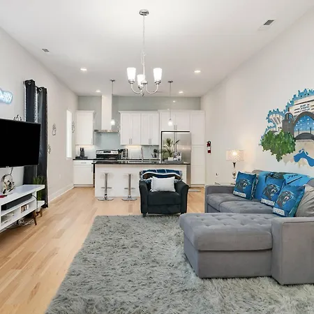 Queen City's Den Uptown Holiday home