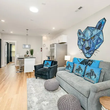 Queen City's Den Uptown Holiday home *
