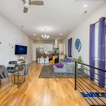 Queen City's Nest Uptown *