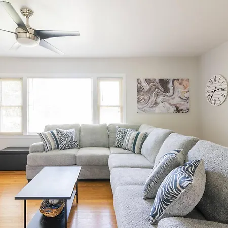 Peachtree Hideaway *
