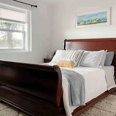 Sunset Shores Retreat Holiday home *