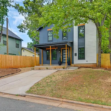 2 Mi To Uptown Family With Game Holiday home *