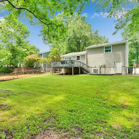 Holiday home Game In Uptown, 3br Sleeps 7, Pet-friendly, Fenced Backyard With Deck