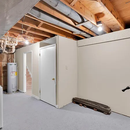 Game In Uptown, 3br Sleeps 7, Pet-friendly, Fenced Backyard With Deck * Charlotte