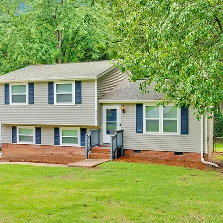 Game In Uptown, 3br Sleeps 7, Pet-friendly, Fenced Backyard With Deck Holiday home *