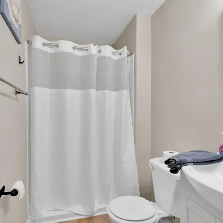 Game In Uptown, 3br Sleeps 7, Pet-friendly, Fenced Backyard With Deck Charlotte