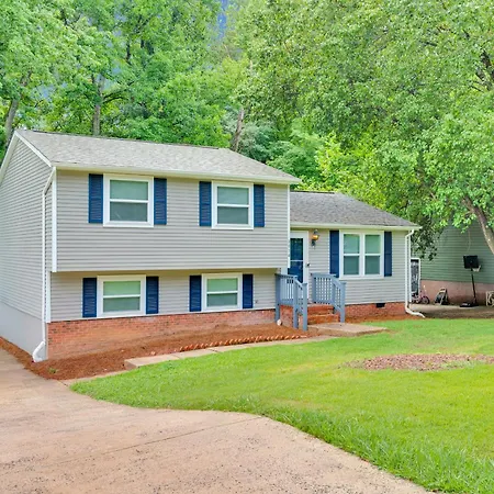 Game In Uptown, 3br Sleeps 7, Pet-friendly, Fenced Backyard With Deck Holiday home