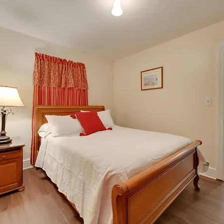 5 Mi To Uptown: Hideaway W/ Yard Holiday home Charlotte
