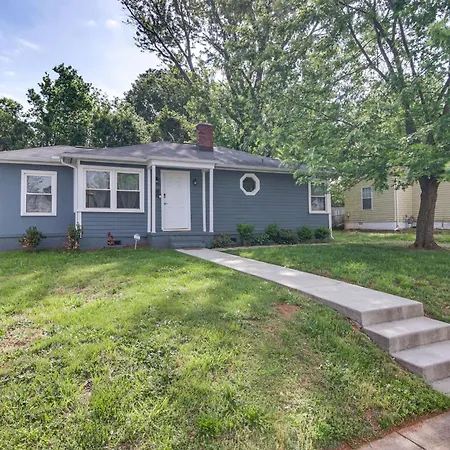 < 2 Mi To Uptown Charlotte: W/ Large Yard!