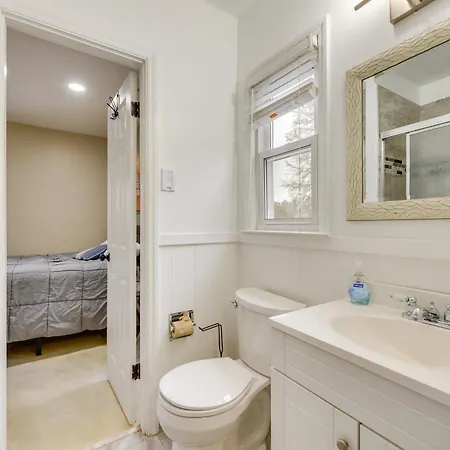8 Mi To Uptown With Hot Tub In Charlotte! Holiday home *