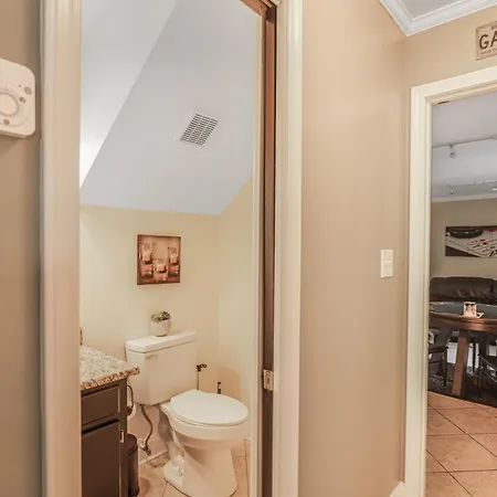 Large Beautiful Sleeps 16+ Charlotte