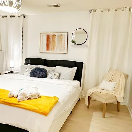 Christmas 3br , King And Queen Beds , Uptown