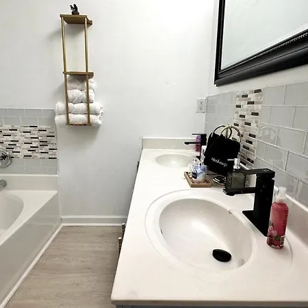 Christmas 3br , King And Queen Beds , Uptown Charlotte