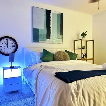 Holiday home Christmas 3br , King And Queen Beds , Uptown