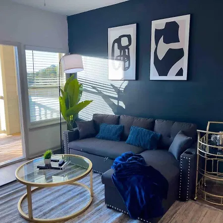 Upscale King 3 Bed To Uptown Charlotte