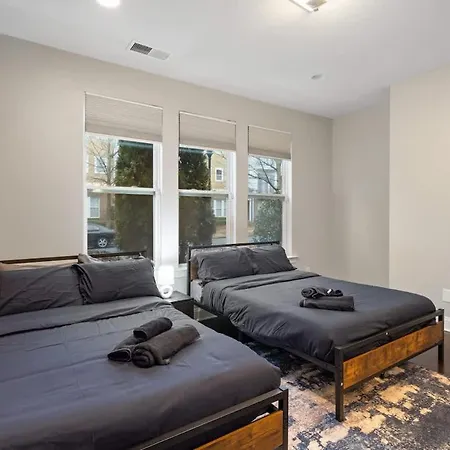 3br Townhouse King Bed 2441 Sq Ft Uptown Clt Charlotte