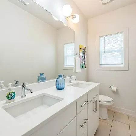 Holiday home Queen 4br 3ba Retreat